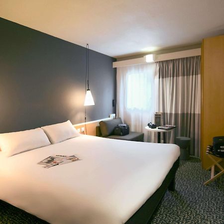 Отель Ibis Nantes La Beaujoire Parc Expo Экстерьер фото