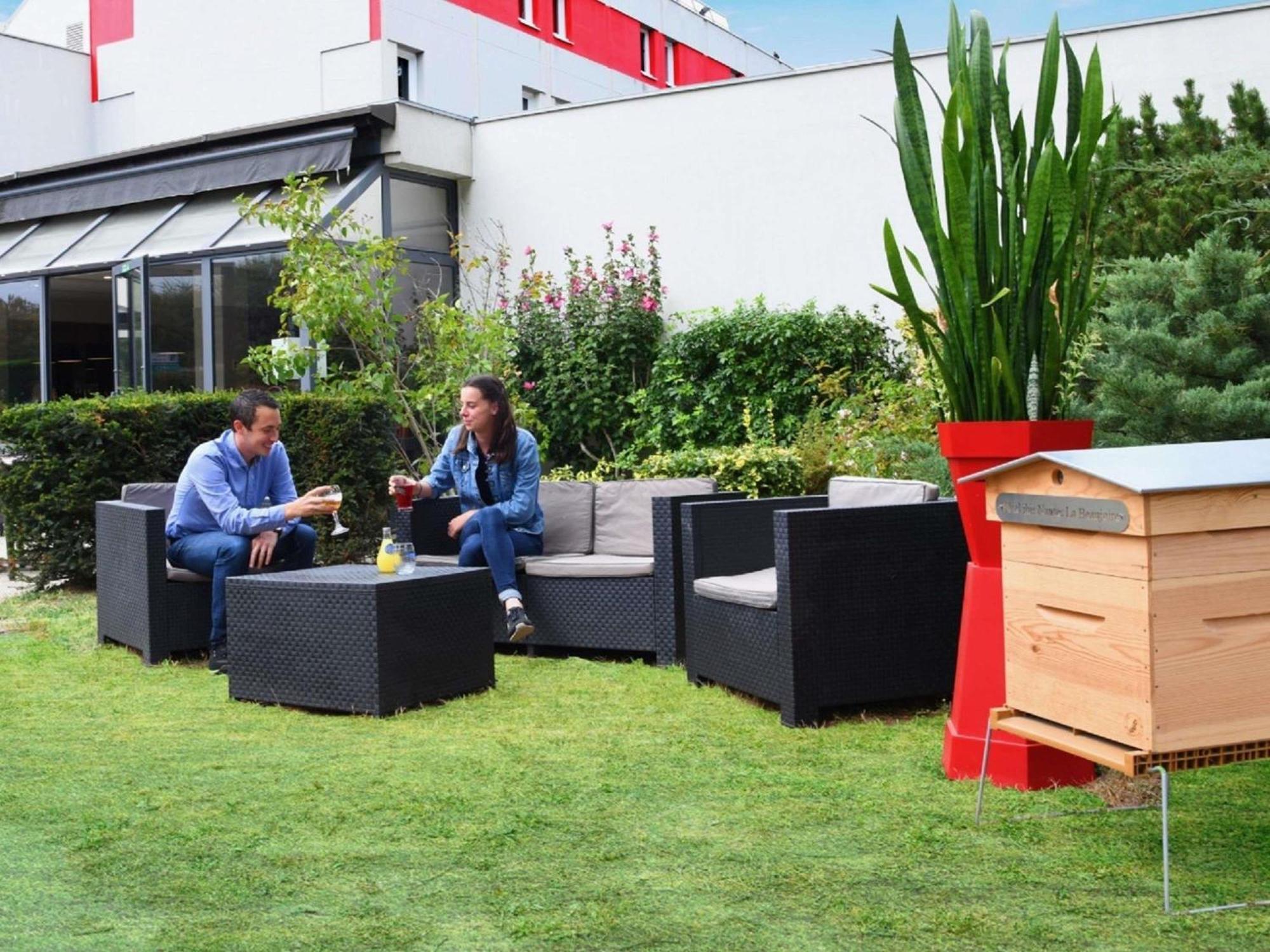 Отель Ibis Nantes La Beaujoire Parc Expo Экстерьер фото